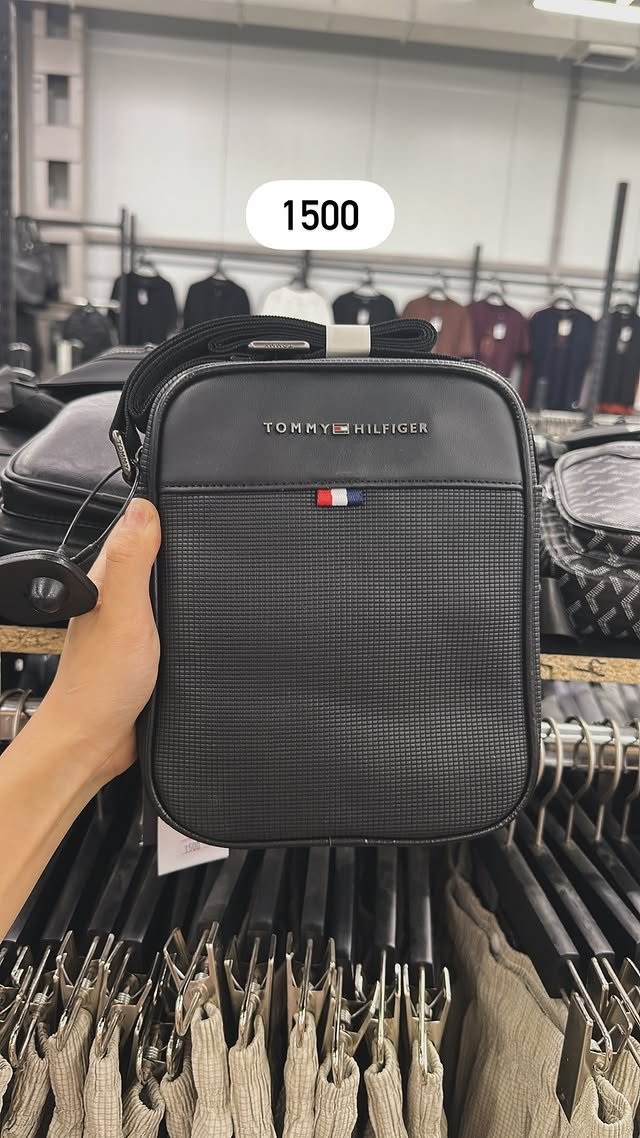 Tommy Hilfiger черная сумка